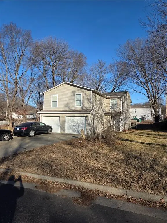 304 E Ottawa Street, Paola, KS 66071