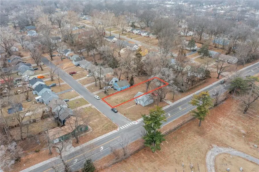 7102 Flora Avenue, Kansas City, MO 64131 - #2