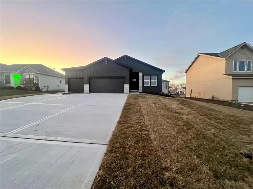 19622 Barstow Street, Spring Hill, KS 66083 - #1