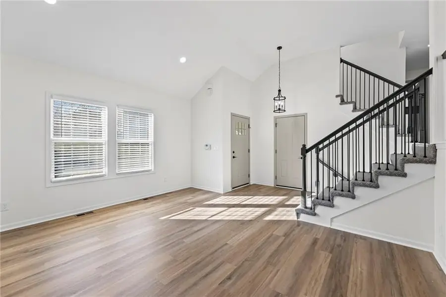 13704 Berger Avenue, Bonner Springs, KS 66012 - Image #3