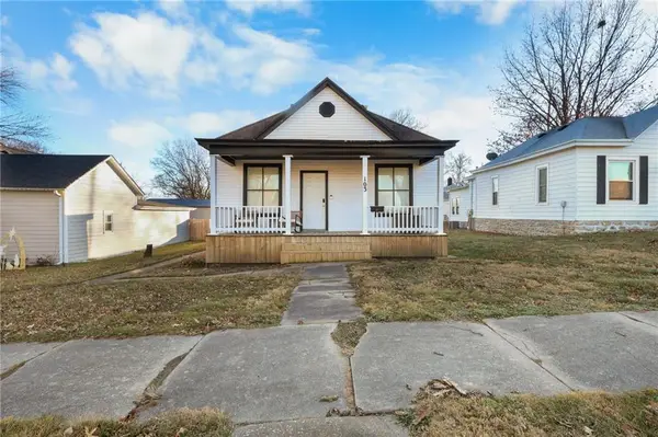 103 E Shawnee Street, Paola, KS 66071