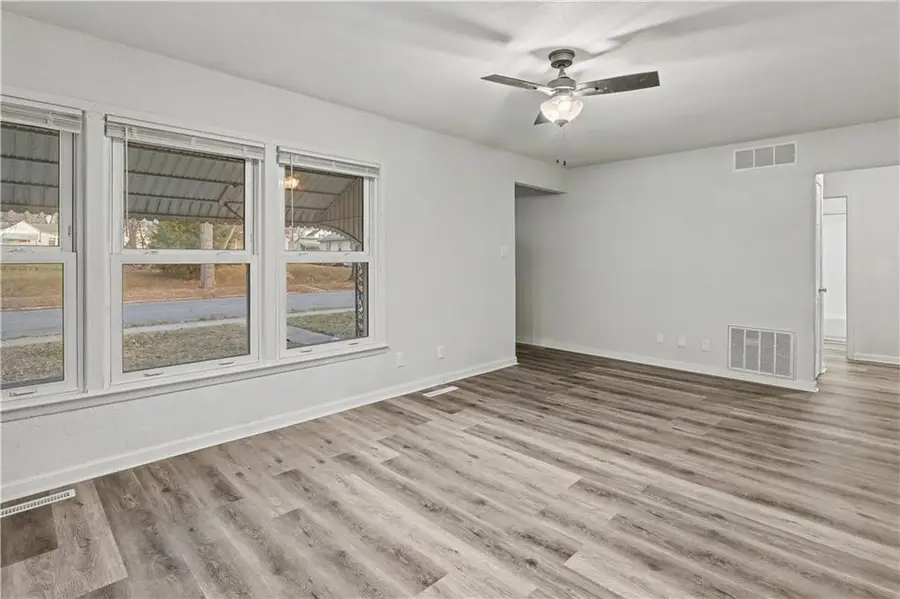 1404 S Grand Avenue, Sedalia, MO 65301 - Image #2