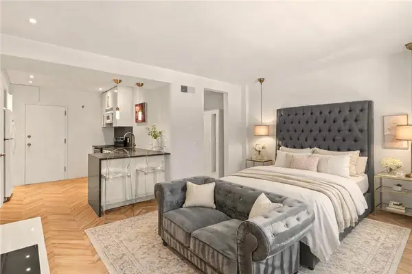 4540 Broadway Boulevard #1N, Kansas City, MO 64111