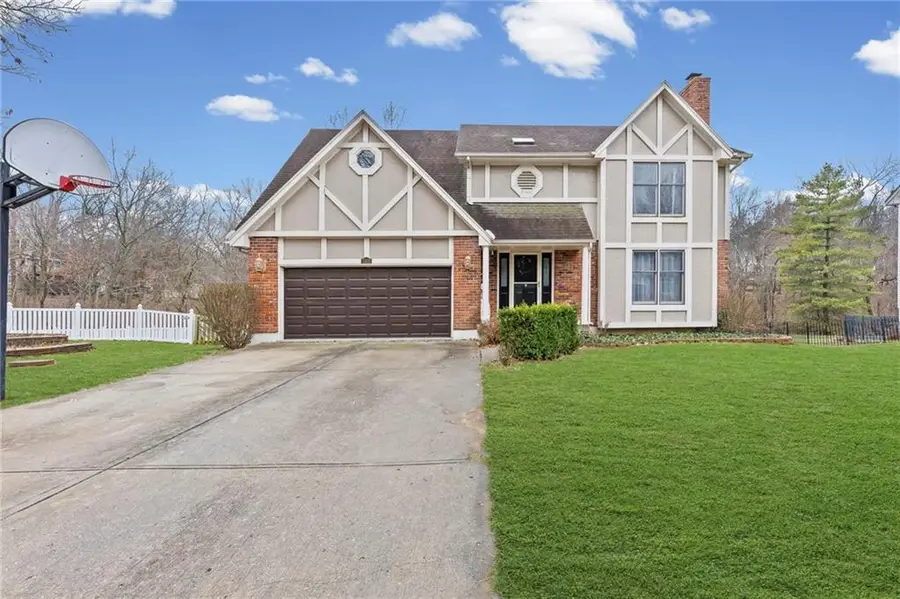 1300 NW Timber Oak Drive, Blue Springs, MO 64015 - Image #2