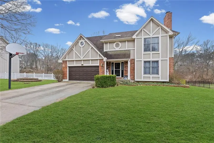 1300 NW Timber Oak Drive, Blue Springs, MO 64015 - Image #3