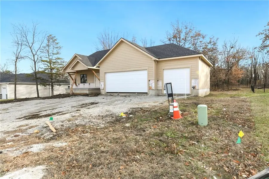 305 SW 17th Street, Oak Grove, MO 64075 - Image #3