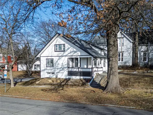 601 S 7th Street, Leavenworth, KS 66048