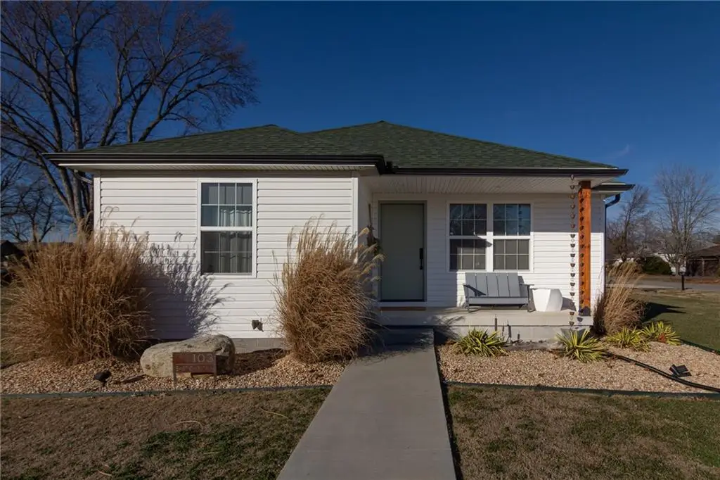 103 E Carlton Street, Frontenac, KS 66763 - Image #1