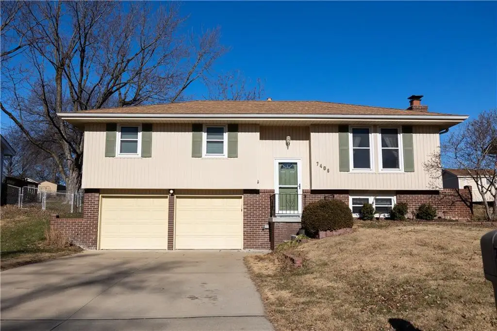 7406 NW Belvidere Parkway, Kansas City, MO 64152 - Image #1