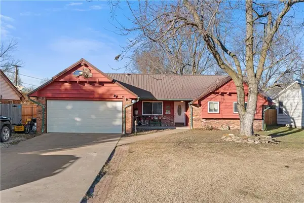 2508 W 8th Street, Coffeyville, KS 67337