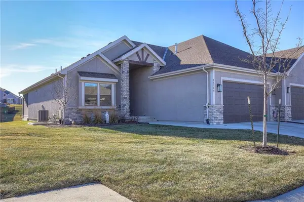 21739 W 116th Terrace, Olathe, KS 66061