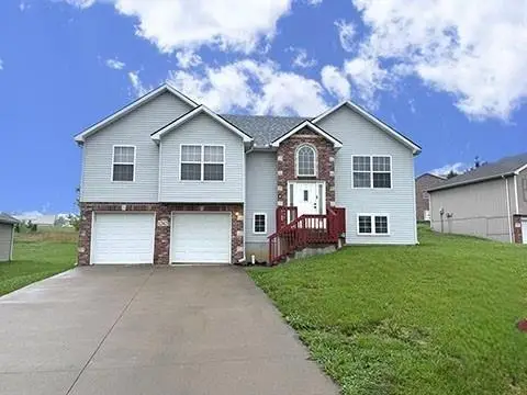 1242 Cypress Court, Warrensburg, MO 64093