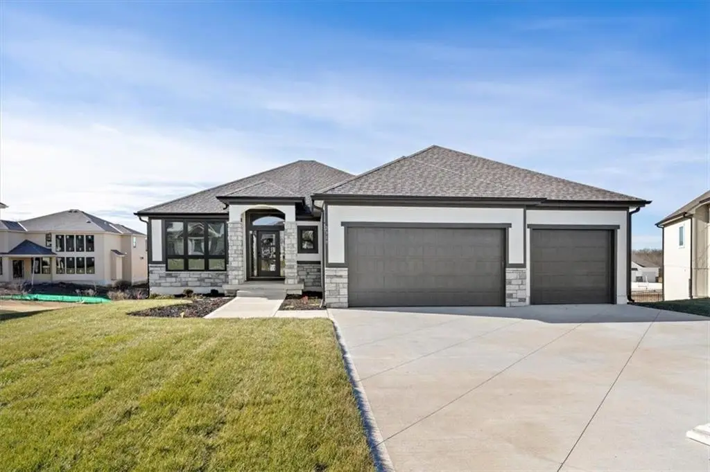 2319 SW Serena Place, Lees Summit, MO 64082 - #1