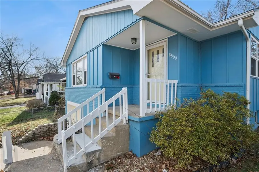 8500 Robinson Street, Overland Park, KS 66212 - Image #3