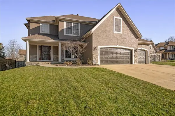 16115 S Bradley Drive, Olathe, KS 66062