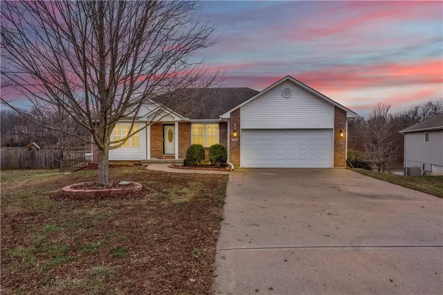 708 Burlington Road, Warrensburg, MO 64093 - Image #2