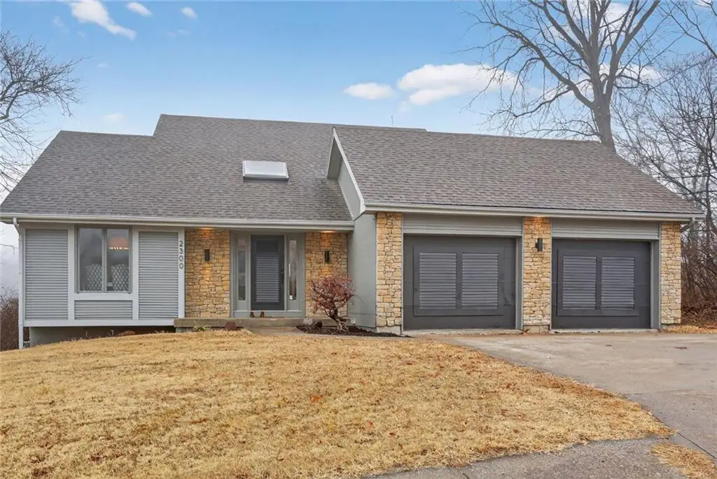 2300 NE 67 Terrace, Gladstone, MO 64118 - Image #1