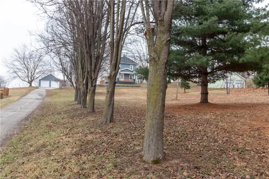 3013 S 29th Street, Saint Joseph, MO 64503 - Image #2