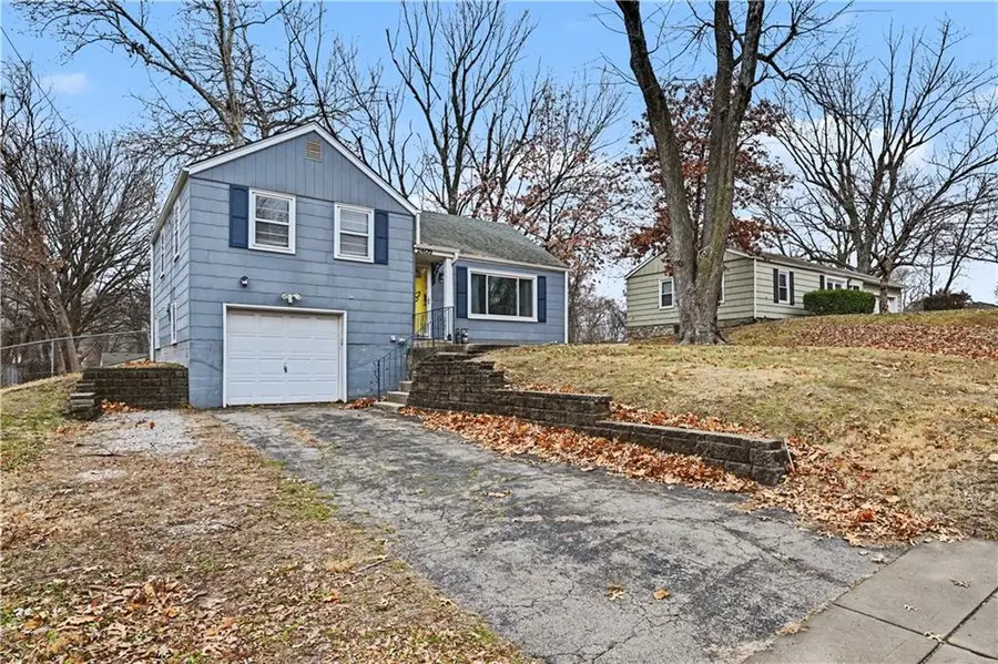 2405 NE 48th Street, Kansas City, MO 64118 - Image #2