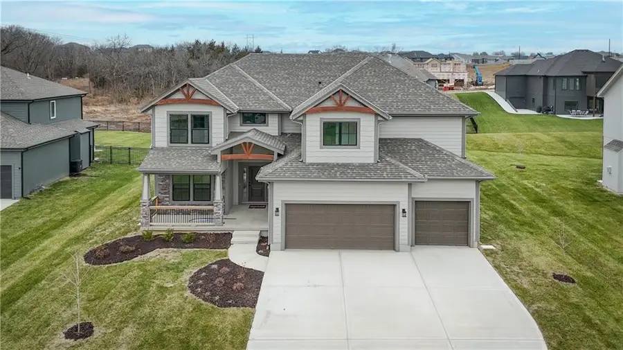 6122 Lewis Drive, Shawnee, KS 66226 - #2