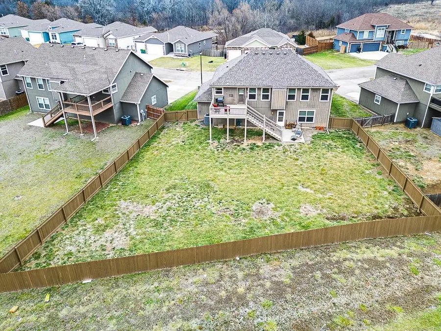 10507 Augusta Drive, Kansas City, KS 66109 - Image #3