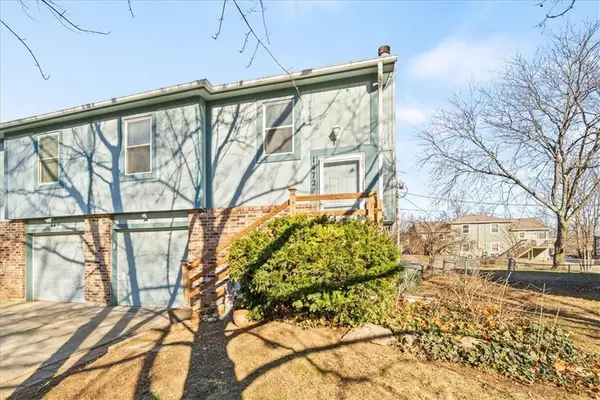 1472 W Loula Street, Olathe, KS 66061