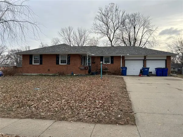 100 W Walnut Street, Blue Springs, MO 64014