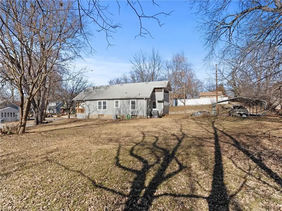 447 N Hardesty Avenue, Kansas City, MO 64123 - #3