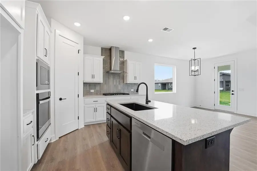 1390 N 163rd Street, Basehor, KS 66007 - Image #3