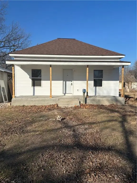 414 E 3rd Street, Cherryvale, KS 67335