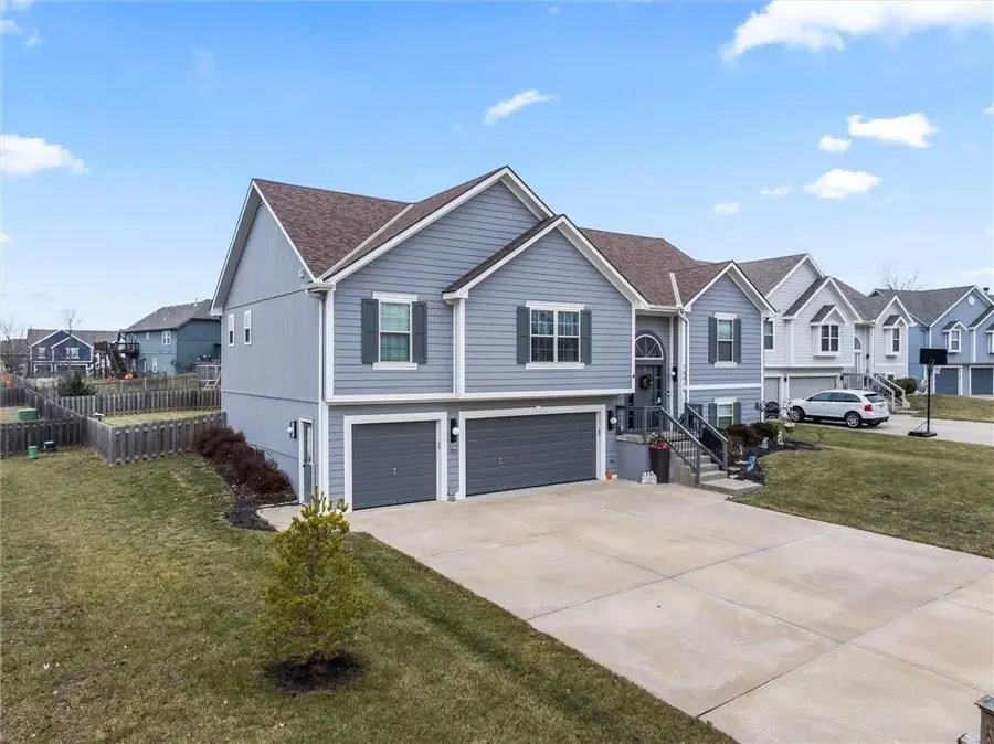 10918 N Richmond Avenue, Kansas City, MO 64157 - Image #3