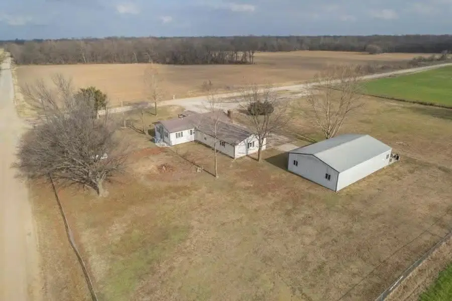 3970 Lawton Road, Columbus, KS 66725 - #2