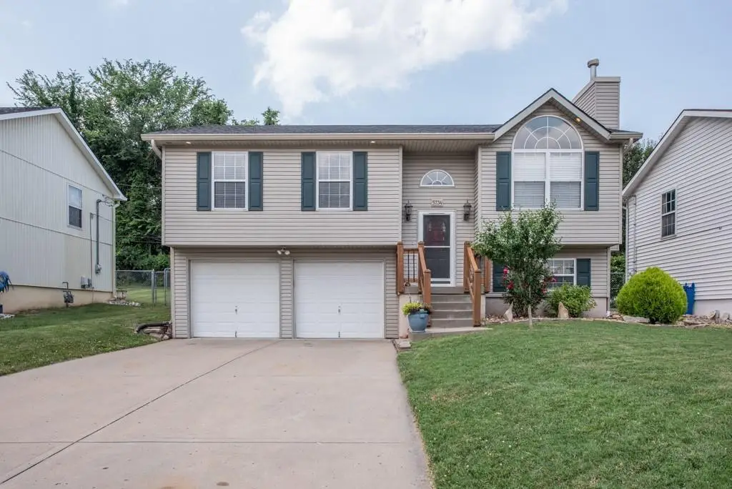 5734 NE Barnes Avenue, Kansas City, MO 64119 - Image #1