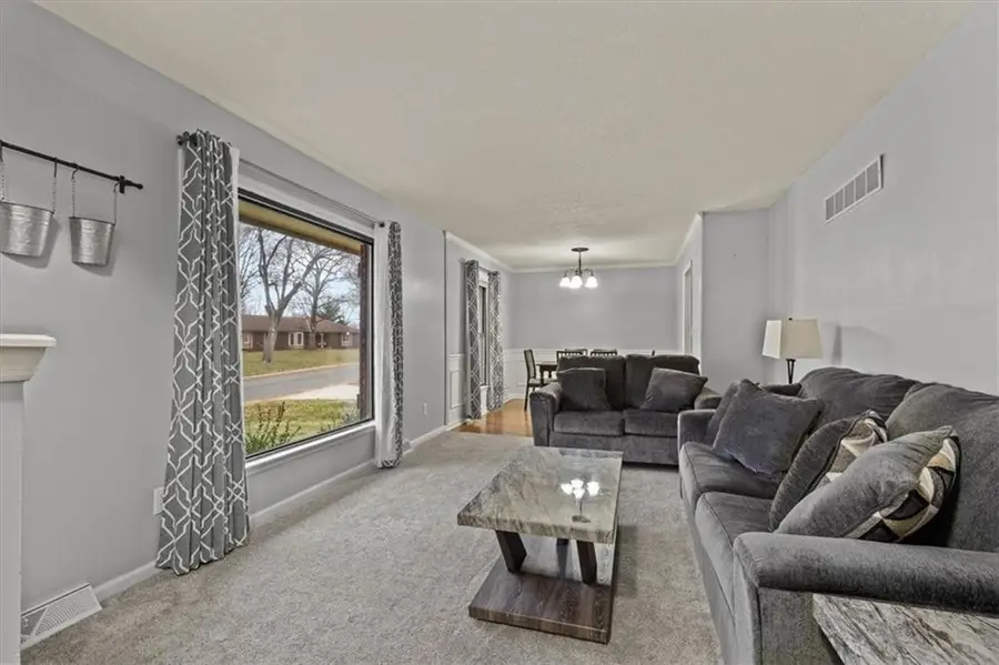 2304 NW 5th Street, Blue Springs, MO 64014 - Image #3