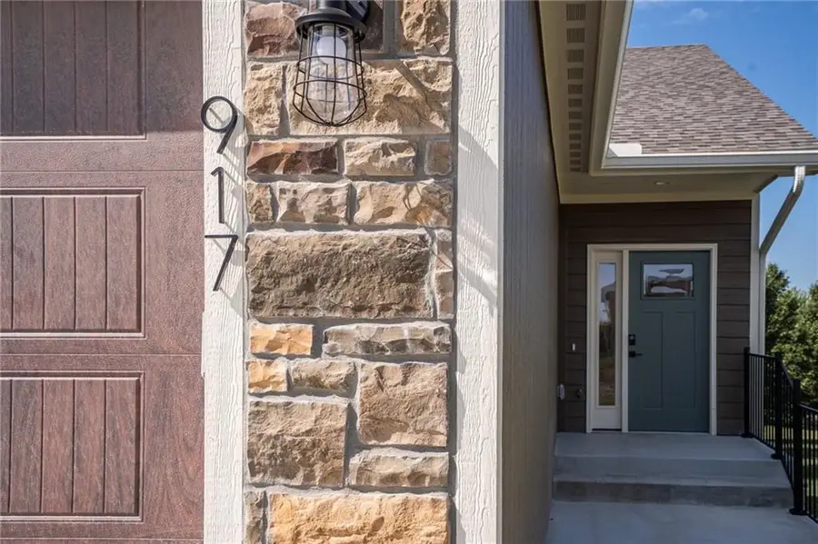 917 Eagle Ridge Drive, Baldwin City, KS 66006 - #3