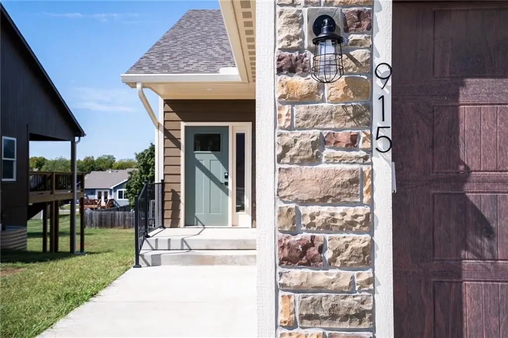 915 Eagle Ridge Drive, Baldwin City, KS 66006 - #1