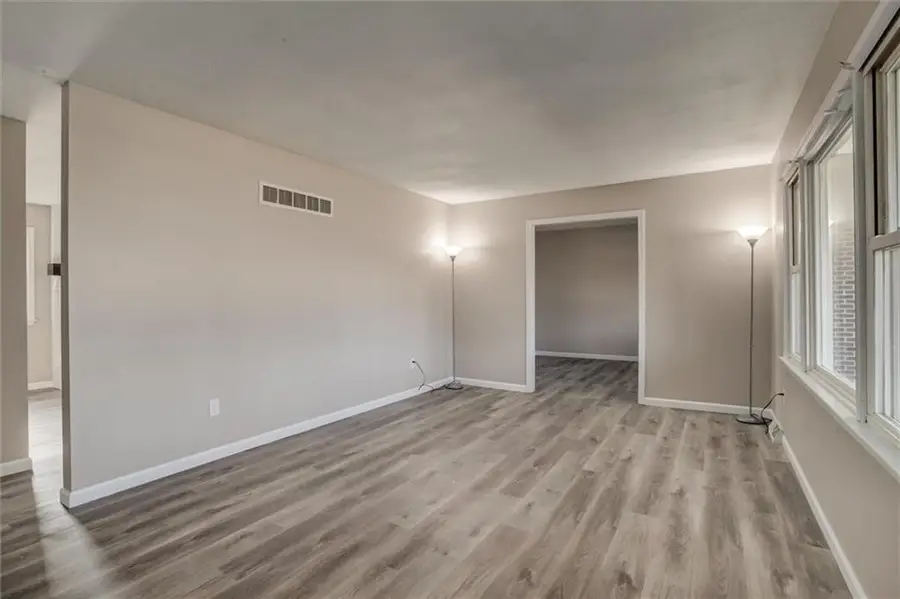 2002 Golf Hill Drive, Excelsior Springs, MO 64024 - Image #2