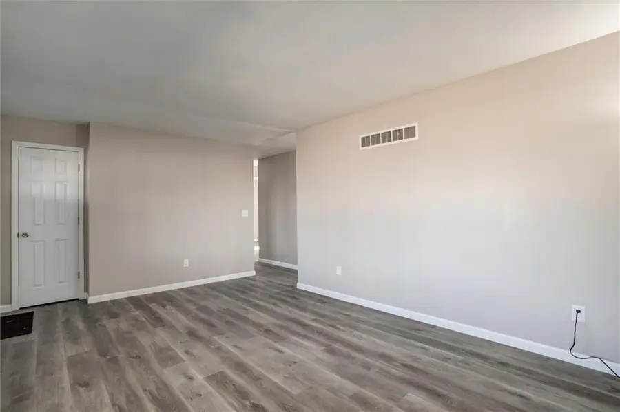 2002 Golf Hill Drive, Excelsior Springs, MO 64024 - Image #3