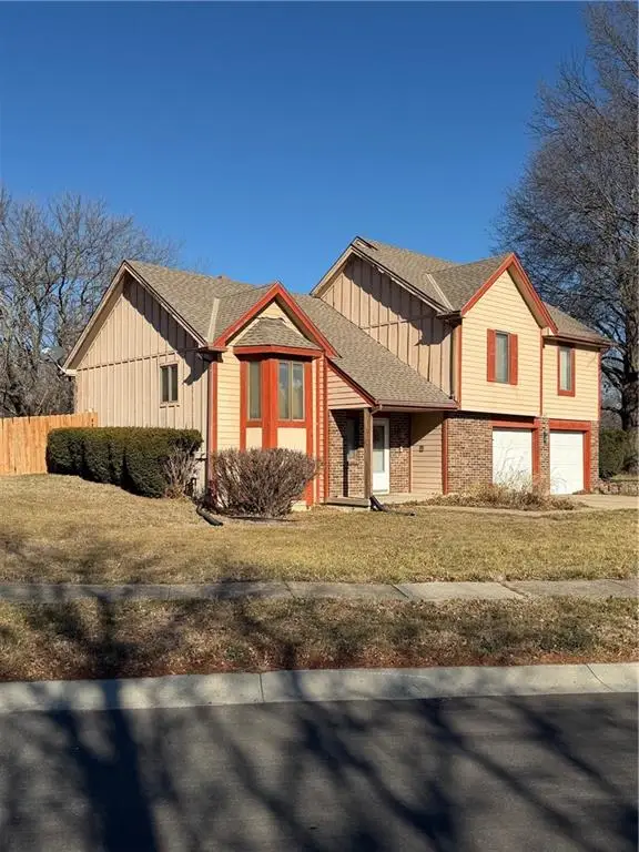 412 Deerfield Court, Lees Summit, MO 64086 - Image #2