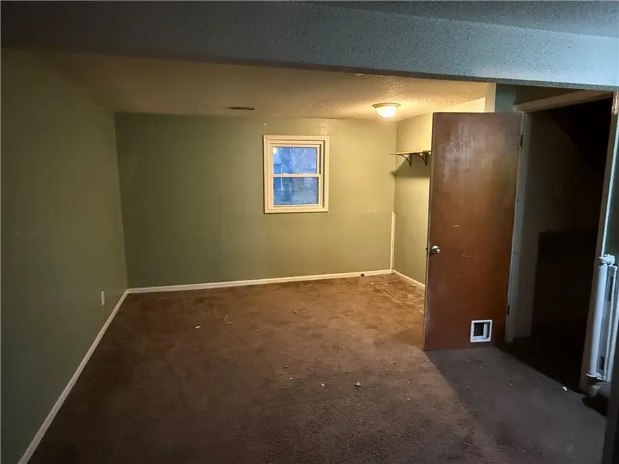 13309 Park Hills Drive, Grandview, MO 64030 - Image #2