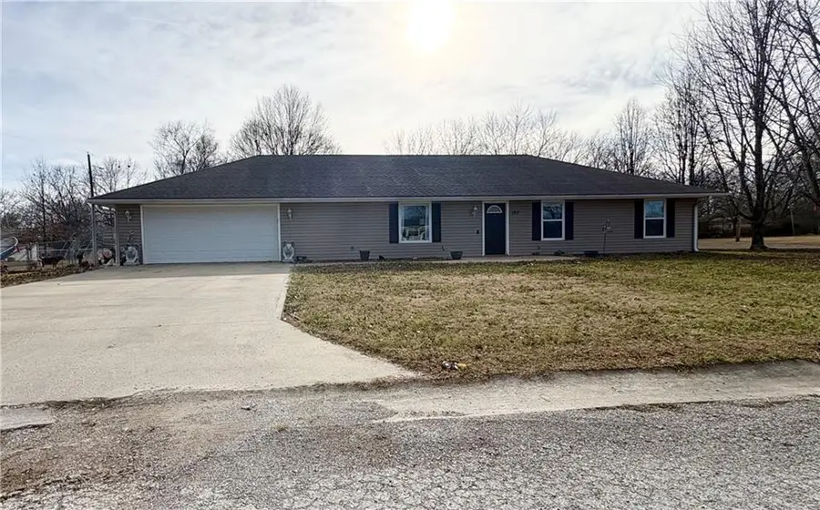 103 W Locust Street, Archie, MO 64725 - Image #2