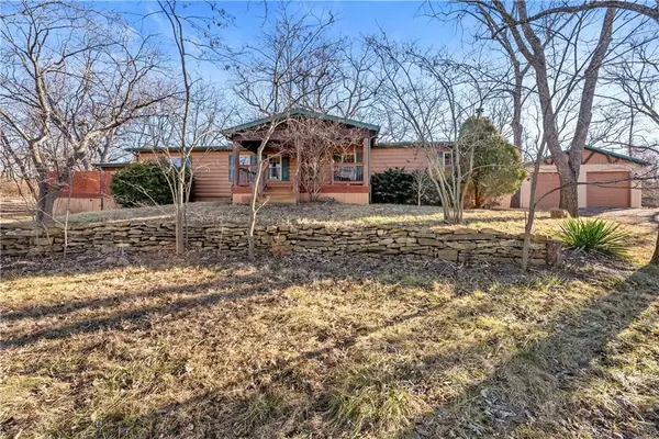 29604 E Easley Road, Lee's Summit, MO 64086