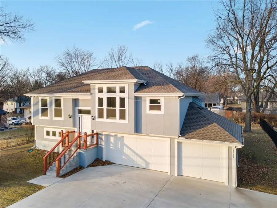 2312 NE 72nd Street, Kansas City, MO 64118 - Image #2