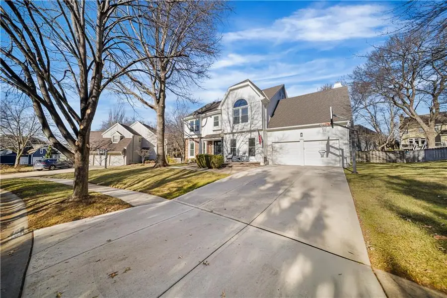 12916 Rosewood Street, Leawood, KS 66209 - Image #2