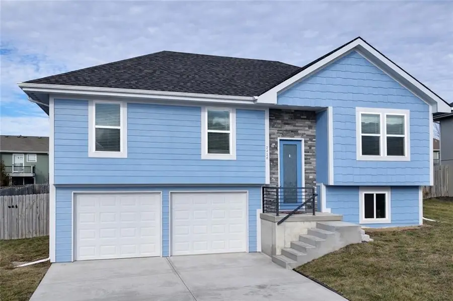 2228 Chanticleer Street, Excelsior Springs, MO 64024 - Image #2