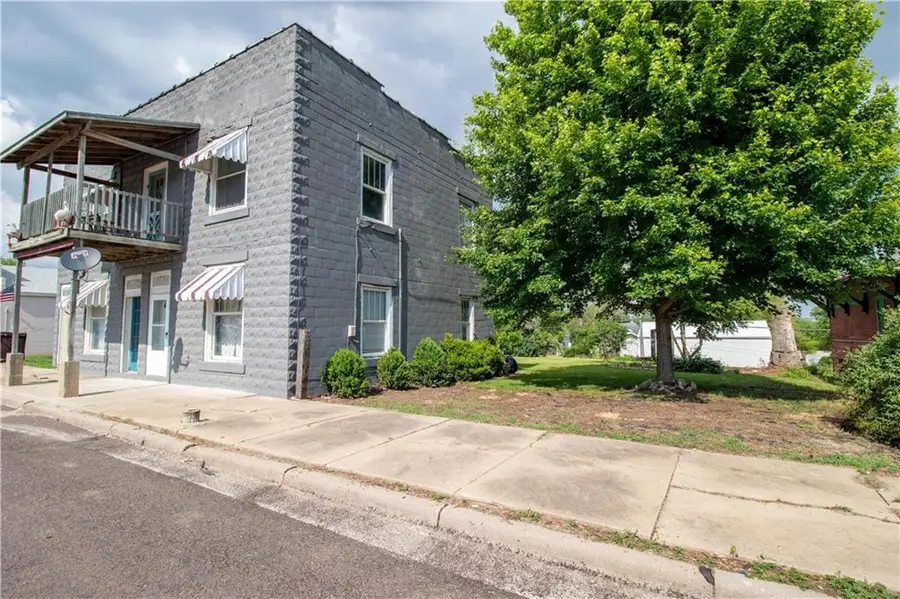 205 S 2nd Street, Maitland, MO 64466 - Image #2
