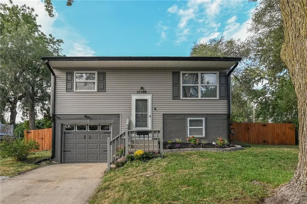 18108 E Shoshone Drive, Independence, MO 64058 - Image #1