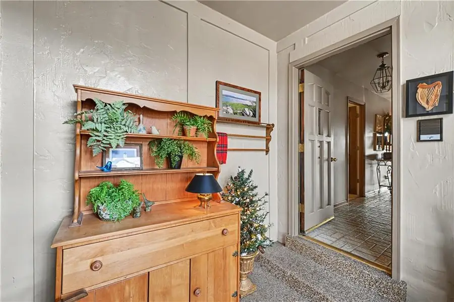 12893 Cambridge Ct Court, Leawood, KS 66209 - Image #2