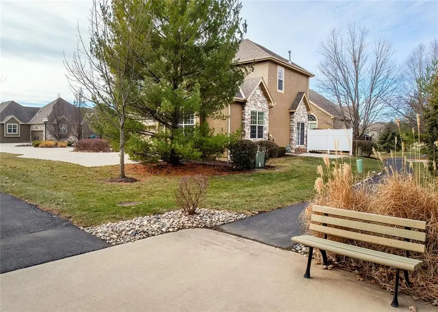 16910 S Bradley Drive, Olathe, KS 66062 - #3