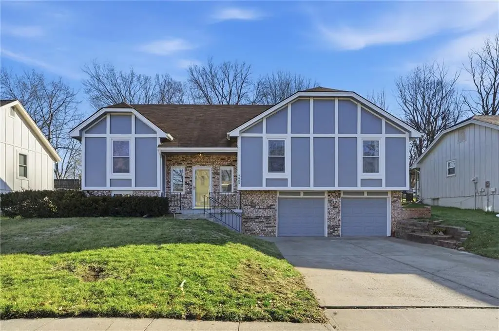 7909 N Michigan Avenue, Kansas City, MO 64118 - Image #1